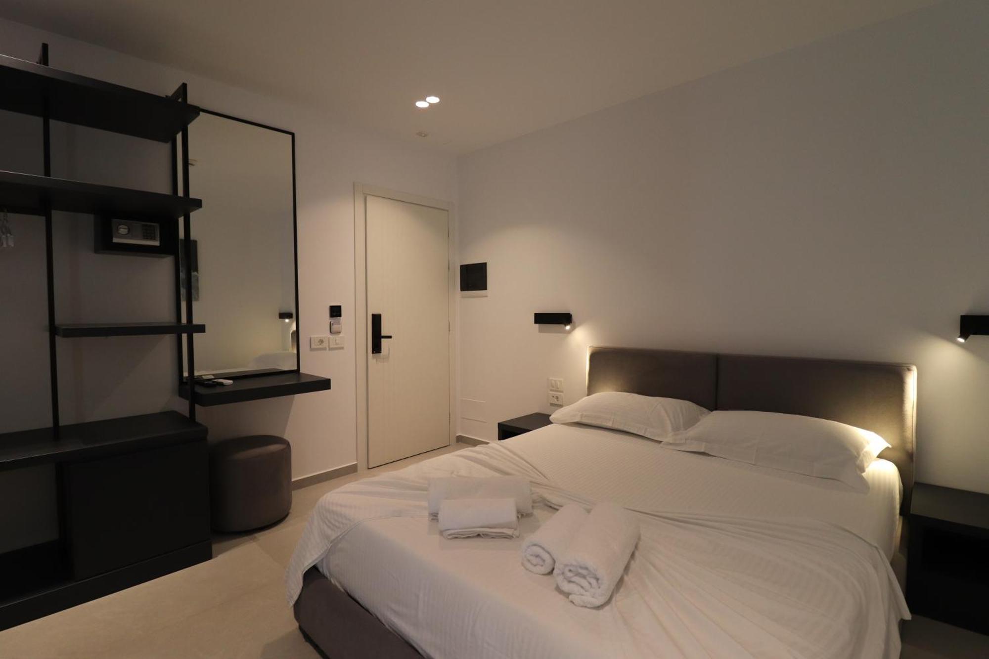 Adele Hotel คซามิล ภายนอก รูปภาพ