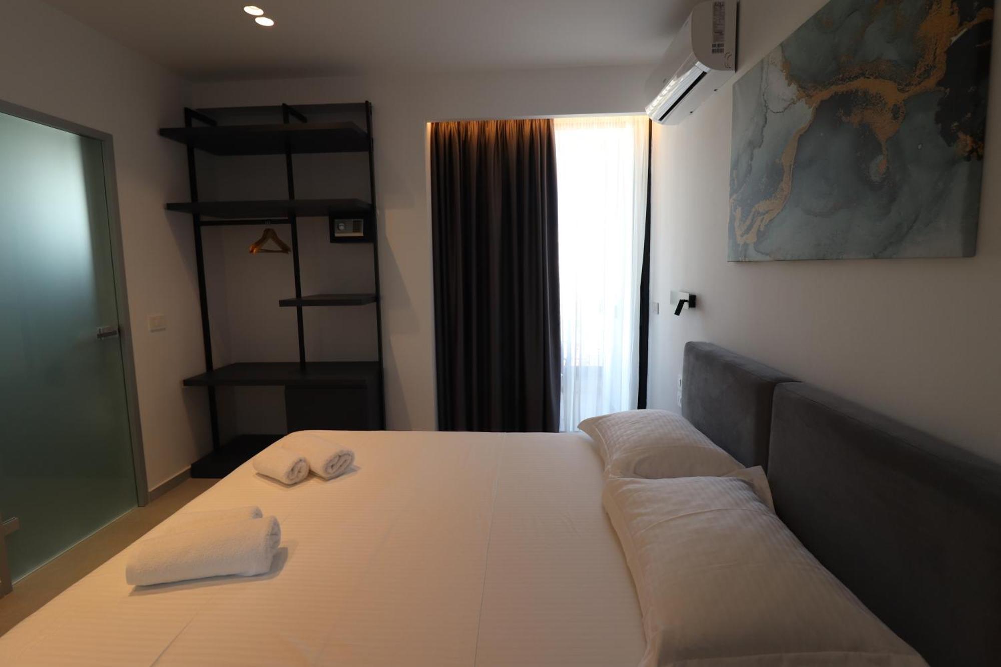 Adele Hotel คซามิล ภายนอก รูปภาพ