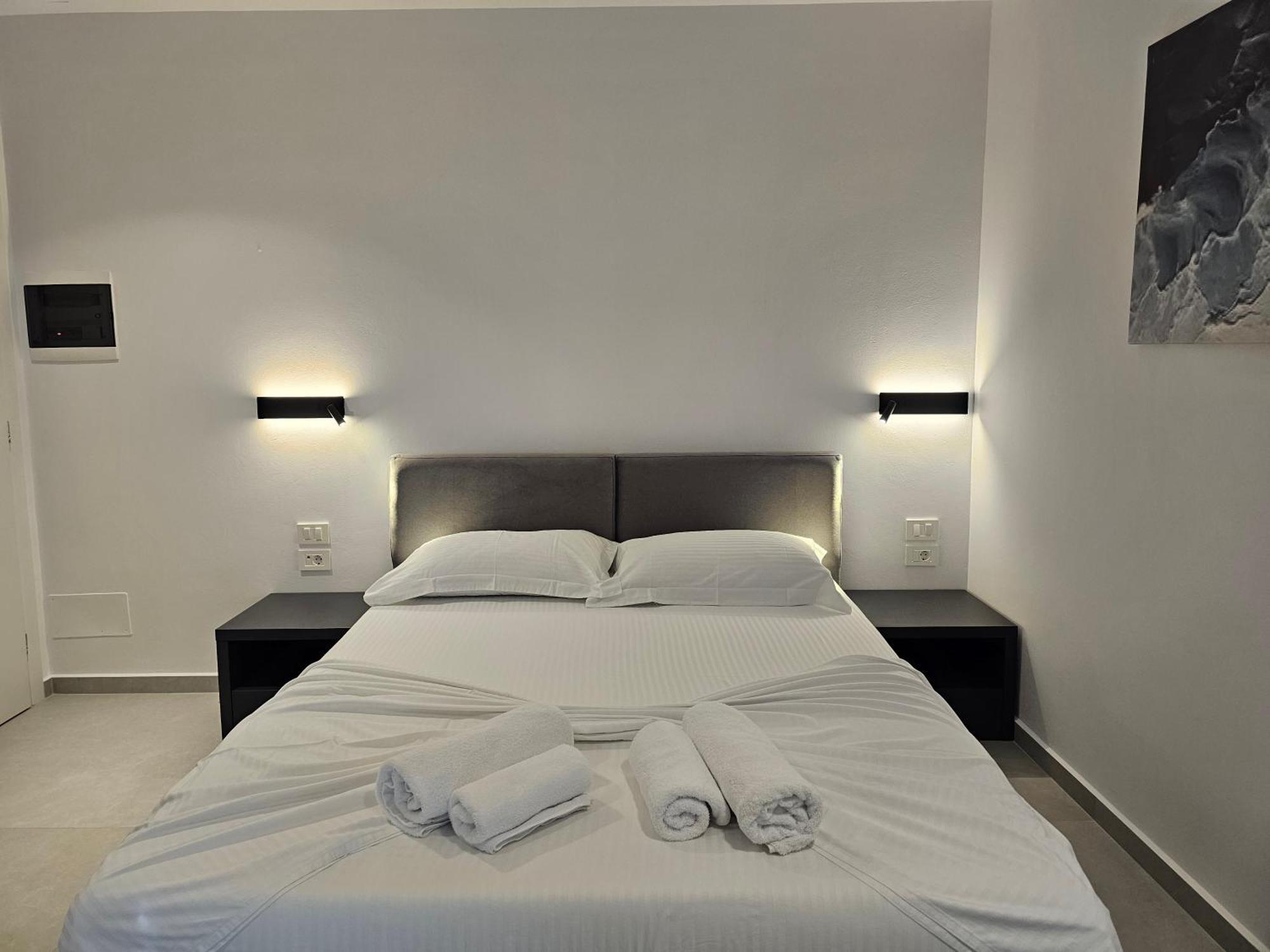 Adele Hotel คซามิล ภายนอก รูปภาพ