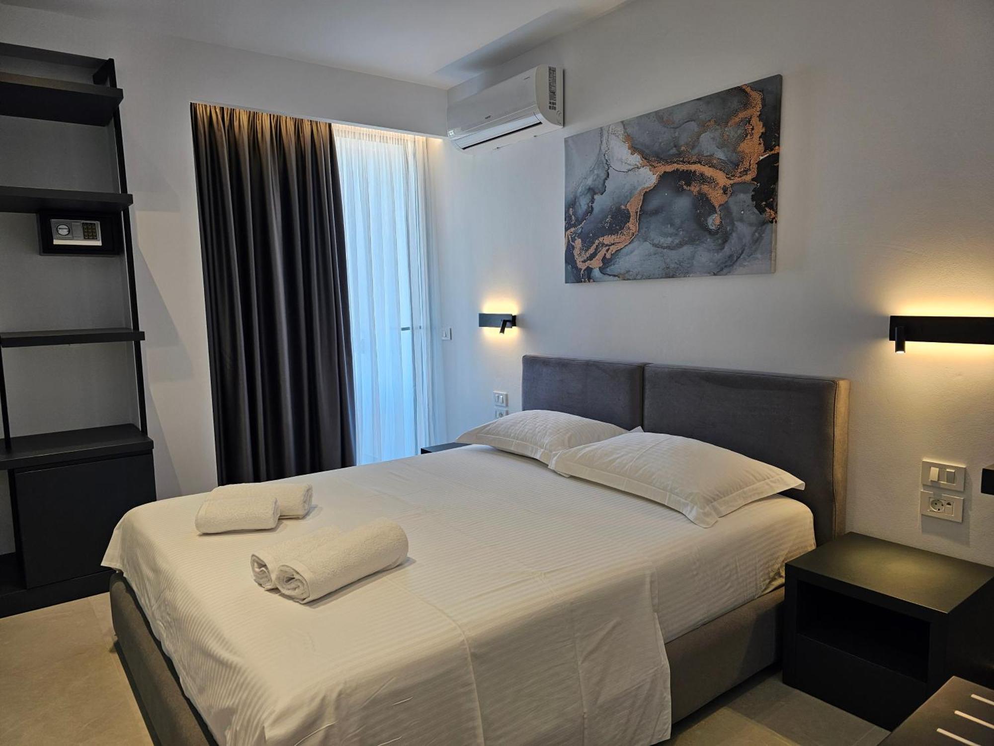 Adele Hotel คซามิล ภายนอก รูปภาพ