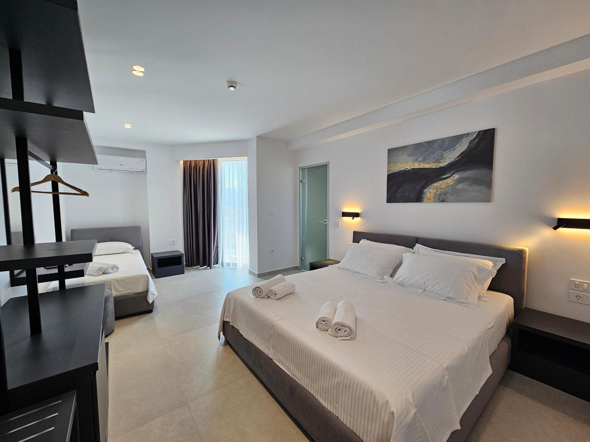 Adele Hotel คซามิล ภายนอก รูปภาพ